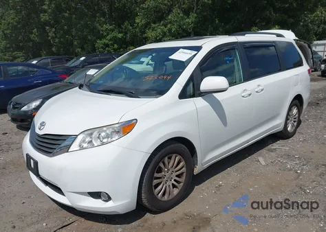 2014 Toyota Sienna Xle V6 8 Passenger из США, поврежденный, VIN 5TDYK3DC3ES525044